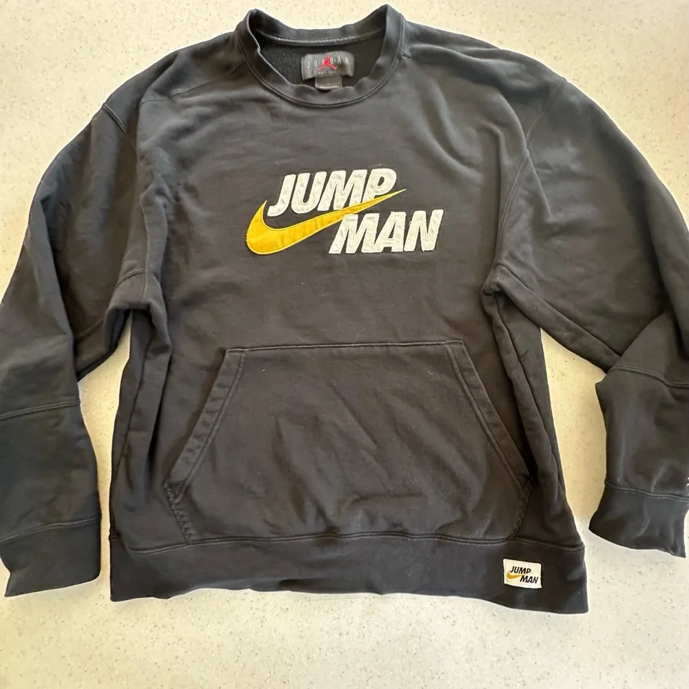 Nike Jordan Jump Man Black Sweatshirt. Men’s Large.